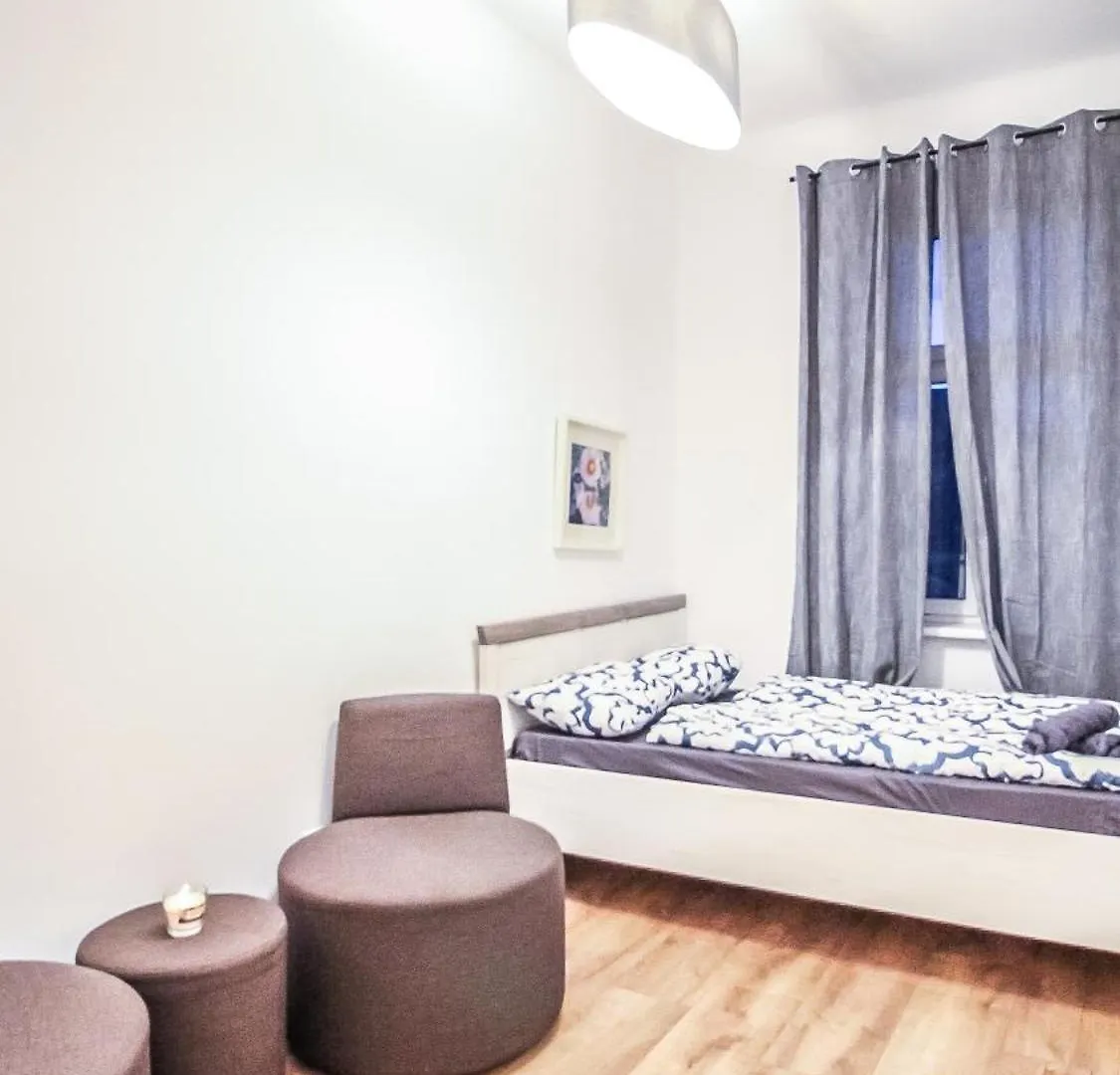 Homestay Comfortable Accommodations In The Alterlaa Area Lv6 Vienna Austria